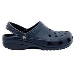 Klapki dla dorosłych Crocs Classic. Niebieskie klapki Crocs, bez wzorów, bez obcasa. Za 169.99 zł.