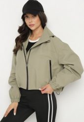 Zielona Kurtka Wiatrówka o Kroju Oversize Natilessa. Zielone kurtki sportowe Born2be, na wiosnę, l, bez wzorów, z jeansu, trekkingowe. Za 179.99 zł.