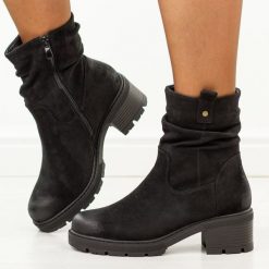Czarne botki damskie S.Barski 8100. Czarne botki S.BARSKI, na jesień, bez wzorów, z dzianiny, z okrągłym noskiem, bez obcasa, bez zapięcia. Za 249.00 zł.