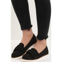 Czarne Mokasyny Feel Like Heaven. Czarne mokasyny Born2be, bez wzorów, ze skóry, bez obcasa. Za 39.99 zł.