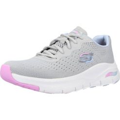 Kapcie SKECHERS ARCH FIT-INFINITY COOL Szary. Szare obuwie domowe Skechers, bez wzorów, z tkaniny, bez zapięcia. Za 287.99 zł.