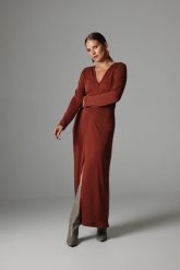 SUKIENKA NICOLE MARSALA XL - Flawless. Brązowe sukienki Flawless, na co dzień, xl, bez wzorów, z materiału, eleganckie, bez kołnierzyka, bez ramiączek, midi, dopasowane. Za 469.00 zł.