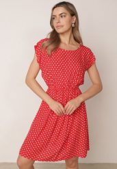 Czerwona Wiskozowa Sukienka w Kropki o Rozkloszowanym Kroju Dionesa. Czerwone sukienki Born2be, do pracy, uniwersalny, bez wzorów, z materiału, biznesowe, bez kołnierzyka, bez ramiączek, mini, proste. Za 59.99 zł.