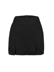 Trendyol Szorty w kolorze czarnym rozmiar: 38. Czarne szorty Trendyol, bez wzorów, z podwyższonym stanem. Za 56.66 zł.