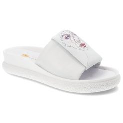 Białe Klapki Armodo Stylowe Obuwie Damskie. Białe klapki Armodo, z aplikacjami, z materiału, bez obcasa. Za 299.00 zł.