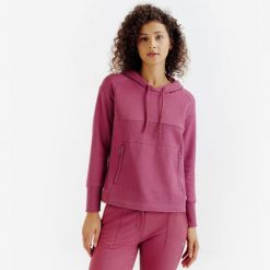 Bluza jeździecka damska z kapturem. Czerwone bluzy FOUGANZA, na lato, l, bez wzorów, z kapturem. Za 129.99 zł.