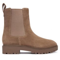 Sztyblety LAUREN RALPH LAUREN. Brązowe botki Lauren Ralph Lauren, bez wzorów, bez obcasa, na płaskiej podeszwie, bez zapięcia. Za 889.99 zł.