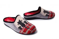 SANITAL FLEX 7300-29 gatos ratones rojo, kapcie damskie. Obuwie domowe Sanital-Flex, bez wzorów, bez zapięcia. Za 106.17 zł.