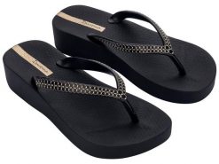 Buty klapki japonki damskie Ipanema Mesh XI Plat Fem. Czarne klapki Ipanema, bez wzorów, z materiału, bez obcasa. Za 129.99 zł.