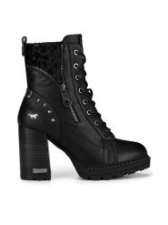 Mustang Botki 1505-503-9 Czarny. Czarne botki Mustang, bez wzorów, z materiału, bez obcasa, na słupku, bez zapięcia. Za 399.99 zł.