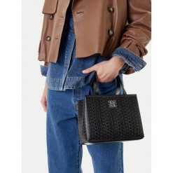 Torebka Nine West. Brązowe torebki klasyczne Nine West, bez wzorów, bez dodatków. Za 279.99 zł.