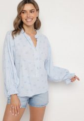 Jasnoniebieska Bluzka z Bawełny z Falbankami w Kokardki Reivania. Niebieskie bluzki Born2be, uniwersalny, bez wzorów, z bawełny, klasyczne, bez kołnierzyka, bez ramiączek. W wyprzedaży za 111.99 zł.