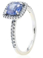 Pandora Srebrny pierścionek z kryształami i cyrkoniami rozmiar: 50. Niebieskie pierścionki Pandora, z cyrkonią, srebrne. Za 304.99 zł.