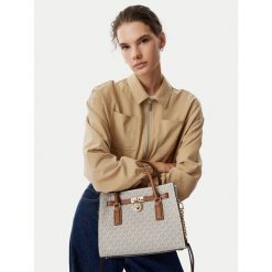 Torebka MICHAEL Michael Kors. Białe torebki klasyczne MICHAEL Michael Kors, bez wzorów, bez dodatków. Za 1,239.00 zł.