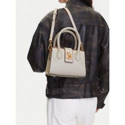Torebka Steve Madden. Białe torebki klasyczne Steve Madden, bez wzorów, bez dodatków. Za 323.99 zł.