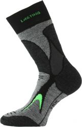 Skarpety trekkingowe z wełny merino TREX. Czarne skarpety LASTING, bez wzorów, z dzianiny. Za 89.00 zł.