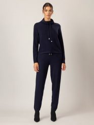 APART Sweter w kolorze granatowym rozmiar: 34. Niebieskie swetry Apart, bez wzorów, z kaszmiru, bez ramiączek. Za 214.95 zł.