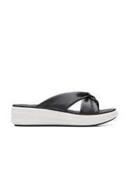 Clarks Japonki "Drift Ave" w kolorze czarnym na koturnie rozmiar: 41,5. Czarne klapki Clarks, bez wzorów, z otwartym noskiem, bez obcasa, na koturnie. Za 110.29 zł.