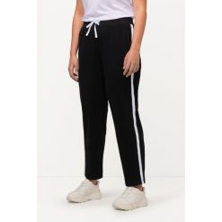 Damskie Spodnie dresowe elastyczny pas paski boczne. Czarne spodnie dresowe Ulla Popken, plus size, bez wzorów, z bawełny. Za 143.99 zł.