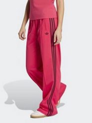 Adidas Spodnie dresowe w kolorze różowym rozmiar: XS. Różowe spodnie dresowe Adidas, xs, bez wzorów, z dresówki. Za 229.95 zł.