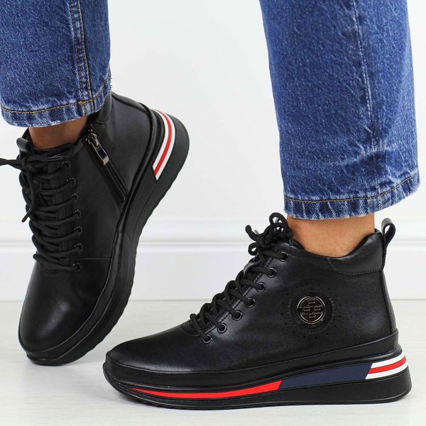 Czarne skórzane botki damskie Filippo dbt4215/25. Czarne botki Filippo, na jesień, bez wzorów, z polaru, z okrągłym noskiem, bez obcasa, bez zapięcia. Za 319.00 zł.