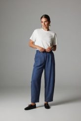 SPODNIE BARREL PABLO DENIM XL - Flawless. Niebieskie spodnie materiałowe Flawless, do pracy, s, bez wzorów, z denimu, z podwyższonym stanem. Za 589.00 zł.