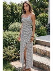 SOULSHAE Sukienka w kolorze białym rozmiar: XXL/3XL. Białe sukienki SOULSHAE, xl, bez wzorów, bez kołnierzyka, bez ramiączek, maxi. Za 129.95 zł.