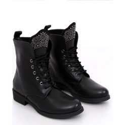 Botki militarne czarne 7369-PA Black. Czarne botki ButyModne, bez wzorów, bez obcasa, bez zapięcia. W wyprzedaży za 98.84 zł.