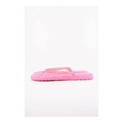 Sandały ILSE JACOBSEN CHEERFUL01 CHANCLA Rose. Czerwone sandały Ilse Jacobsen, bez wzorów, z gumy, bez obcasa, bez zapięcia. Za 152.99 zł.