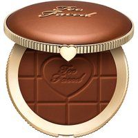 Too Faced - Chocolate Soleil Bronzer - Wygładzający Puder Brązujący O Matowym Wykończeniu - Chocolate Soleil Bronzer - Choco Lava - Dla Kobiet. Pudry brązujące TOO FACED. Za 199.00 zł.