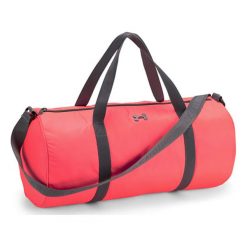 Torba sportowa w kolorze różowym - (S)55 x (W)26 x (G)26 cm. Czerwone torby na ramię Under Armour, bez wzorów, z materiału, sportowe, przez ramię, bez dodatków. W wyprzedaży za 79.95 zł.