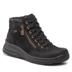 Botki Rieker. Czarne botki Rieker, bez wzorów, bez obcasa, na płaskiej podeszwie, bez zapięcia. Za 399.99 zł.