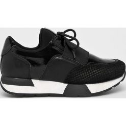Wojas - Buty. Czarne obuwie sportowe Wojas, z gumy, bez zapięcia. W wyprzedaży za 269.90 zł.
