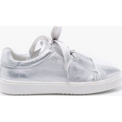 Wojas - Buty. Szare obuwie sportowe Wojas, z materiału, bez zapięcia. W wyprzedaży za 199.90 zł.