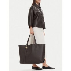 Torebka GINO ROSSI. Brązowe shopper Gino Rossi, bez wzorów, bez dodatków. Za 329.99 zł.