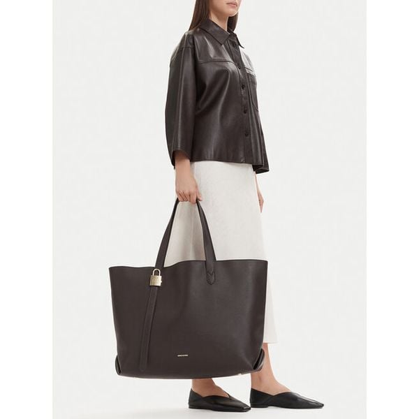 Torebka GINO ROSSI. Brązowe shopper Gino Rossi, bez wzorów, bez dodatków. Za 329.99 zł.