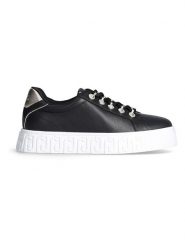 Liu Jo Sneakersy w kolorze czarnym rozmiar: 41. Czarne trampki Liu Jo, bez wzorów, z materiału, bez zapięcia. Za 377.74 zł.