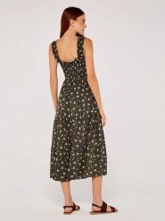 Apricot Sukienka w kolorze khaki rozmiar: XL. Brązowe sukienki Apricot, na co dzień, xl, bez wzorów, z wiskozy, bez kołnierzyka, bez ramiączek, maxi, proste. Za 86.99 zł.