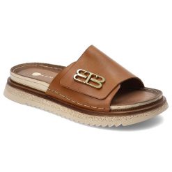 Brązowe Klapki Armodo Modne Obuwie Damskie. Brązowe klapki Armodo, bez wzorów, ze skóry, bez obcasa. Za 229.00 zł.