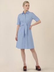 APART Sukienka w kolorze błękitnym rozmiar: 42. Niebieskie sukienki Apart, bez wzorów, bez kołnierzyka, bez ramiączek, midi. Za 329.95 zł.