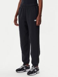 New Balance Spodnie dresowe Essentials WP41500 Czarny Relaxed Fit. Czarne spodnie dresowe New Balance, m, bez wzorów, z dresówki. Za 149.99 zł.