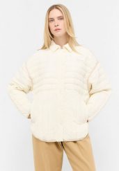 MUSTANG SAGE DAMSKA KURTKA PRZEJŚCIOWA WIATRÓWKA NA ZAMEK WHISPER WHITE 1015434 2013. Białe kurtki sportowe Mustang, na zimę, m, bez wzorów, bez kaptura. Za 399.99 zł.