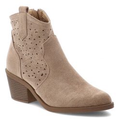 Botki damskie S.Barski o eleganckim fasonie z ażurową cholewką i stabilnym obcasem w stylu kowbojek beżowe, HY62-8147 Beige. Brązowe botki S.BARSKI, w ażurowe wzory, bez obcasa, bez zapięcia. Za 179.00 zł.