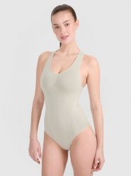 4F Body treningowe szybkoschnące damskie - beżowe M/L. Brązowe koszulki sportowe 4f, bez wzorów, z dzianiny, bez ramiączek. W wyprzedaży za 39.99 zł.