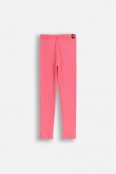 Legginsy prążkowane z długą nogawką. Czerwone legginsy COCCODRILLO, z aplikacjami, z gumy, długie. W wyprzedaży za 29.90 zł.