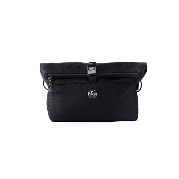 Torba na kierownicę Pelago. Czarne torby na ramię PELAGO, bez wzorów, z tkaniny, eleganckie, na ramię, bez dodatków. Za 504.50 zł.
