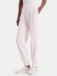 Guess Spodnie dresowe V6BB17 K6344 Różowy jasny Regular Fit. Czerwone spodnie dresowe Guess, xl, z aplikacjami, z dresówki. Za 344.99 zł.