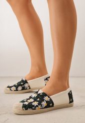 Czarne Espadryle z Plecionką i Kwiatowym Haftem Alenara. Czarne espadryle Born2be, z aplikacjami, z jeansu, bez obcasa, bez zapięcia. Za 69.99 zł.