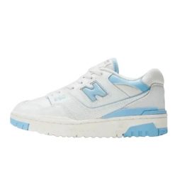 Buty do chodzenia dla dorosłych New Balance 550 UNC White Dusk Blue. Białe obuwie sportowe New Balance, z materiału, bez zapięcia, trekkingowe. Za 932.00 zł.