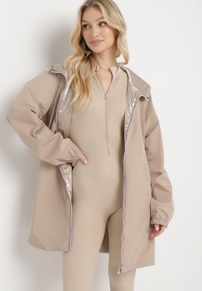 Beżowa Przejściowa Kurtka Dwustronna z Kapturem i Metalicznym Połyskiem Tashta. Brązowe kurtki Born2be, l, bez wzorów, z kapturem. Za 109.99 zł.
